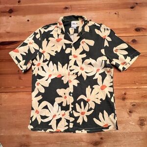 Men’s Zara Flower Print Camp Shirt size Large